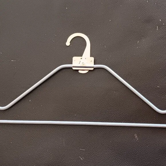 LV Folding Hanger - Picture 4 of 4